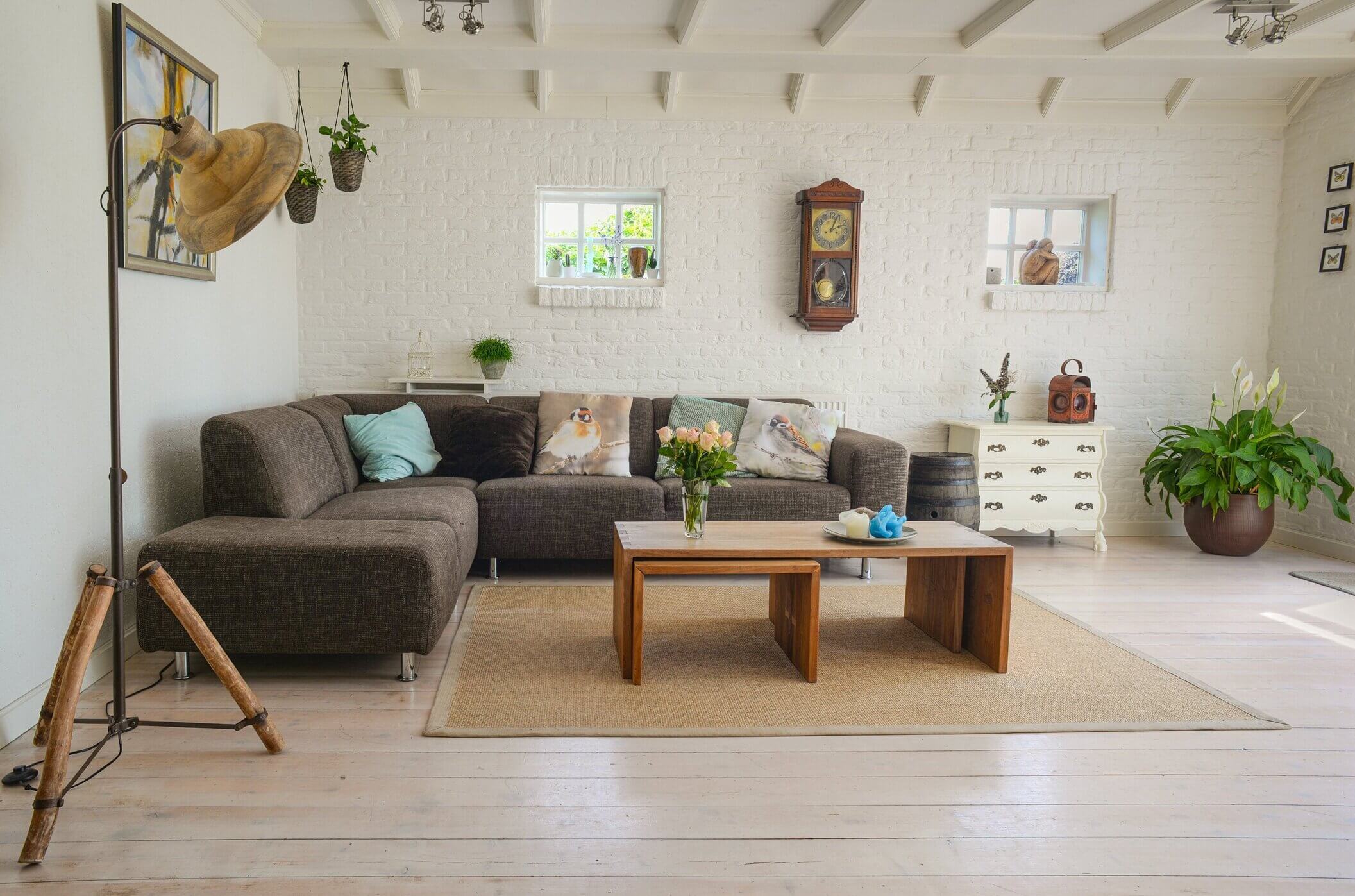 Ambiente limpo e organizado com design moderno